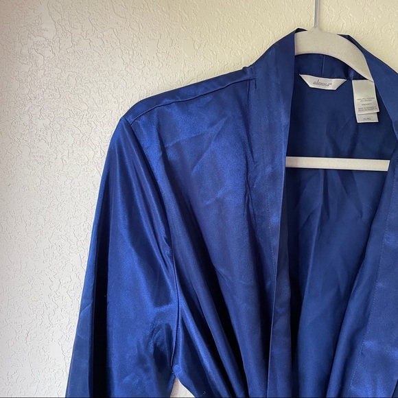 Adonna Robe - Picture 1 of 5